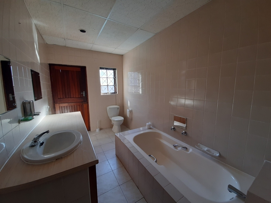 4 Bedroom Property for Sale in Vincent Eastern Cape